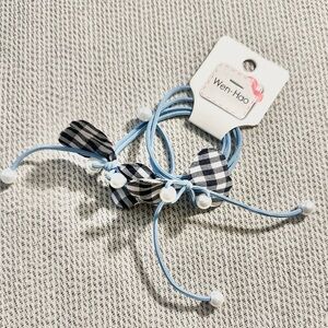 Brand new hair tie with bow